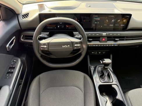 Used 2025 Kia K4 FWD image 19