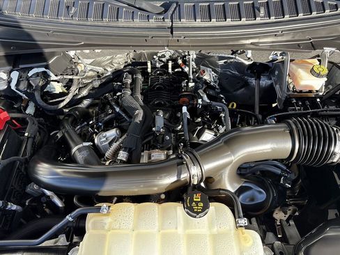 Used 2023 Ford Expedition XLT image 35