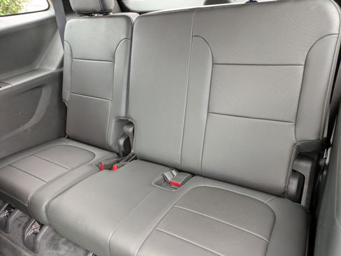 Used 2022 Chevrolet Traverse Premier image 18