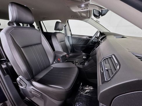Used 2022 Volkswagen Tiguan SE AWD/4WD image 27