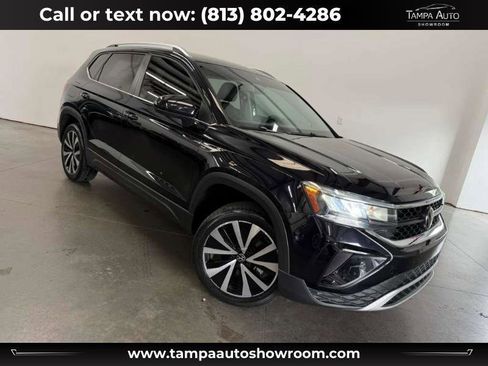 Used 2023 Volkswagen Taos SE image 1