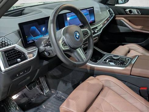 Certified 2026 BMW X5 xDrive50e w/ M Sport Package image 10