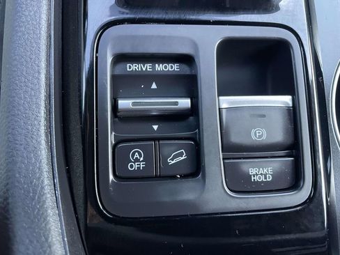 Used 2025 Honda Pilot EX-L image 41