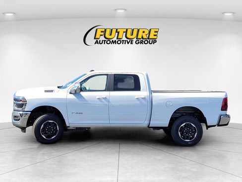 New 2026 RAM 2500 Laramie AWD/4WD image 7