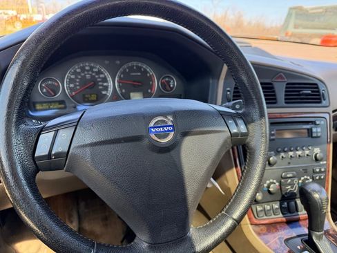 Used 2005 Volvo S60 2.5T image 14