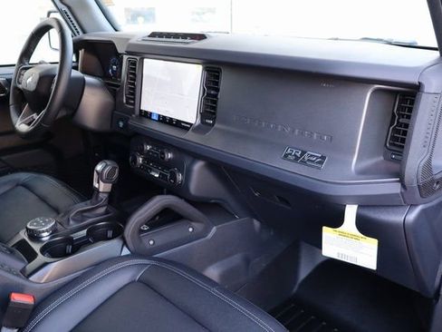New 2025 Ford Bronco Badlands AWD/4WD image 40