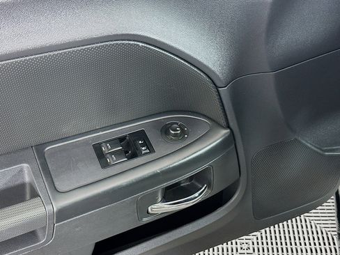 Used 2012 Dodge Challenger R/T image 15