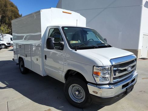 New 2026 Ford E-350 and Econoline 350 Super Duty w/ Power Equipment Group image 35