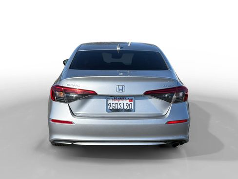 Used 2023 Honda Civic Sport image 4