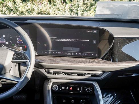 New 2025 Audi Q5 Premium Plus image 13