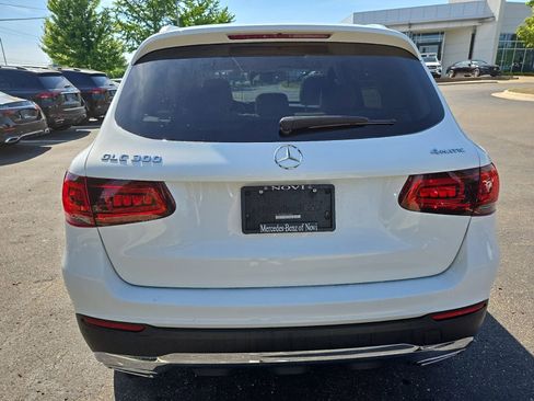 Certified 2022 Mercedes-Benz GLC 300 4MATIC image 4