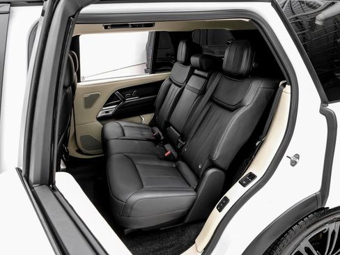 Used 2022 Land Rover Range Rover Long Wheelbase SE image 37