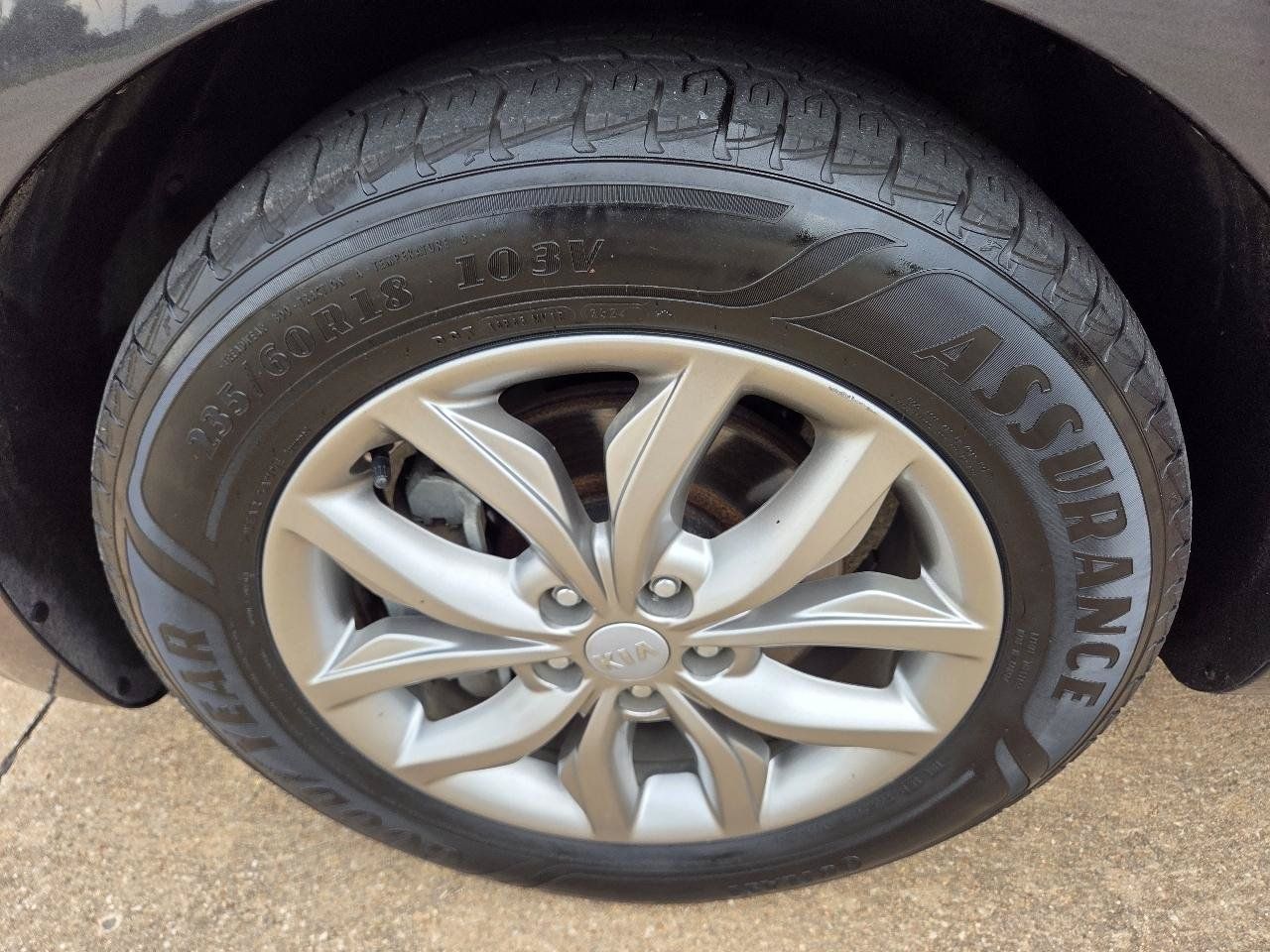 Used 2020 Kia Sedona EX FWD image 23