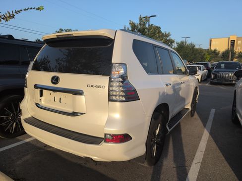 Used 2023 Lexus GX 460 Premium w/ Premium Package AWD/4WD image 2