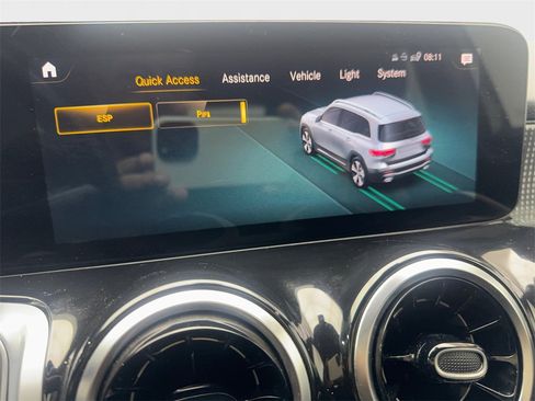 Used 2022 Mercedes-Benz GLB 250 w/ Premium Package Lite image 62