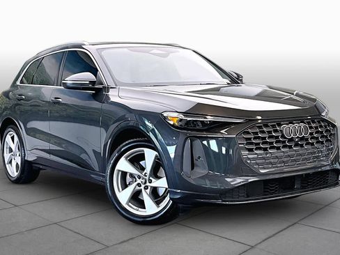Certified 2025 Audi Q5 Prestige AWD/4WD image 3