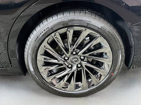 New 2025 Lexus ES 350 w/ Luxury Package image 30