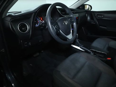 Used 2018 Toyota Corolla LE image 17