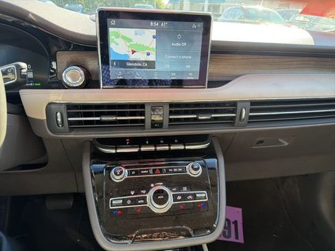 Used 2022 Lincoln Corsair Grand Touring w/ Towing Package image 10