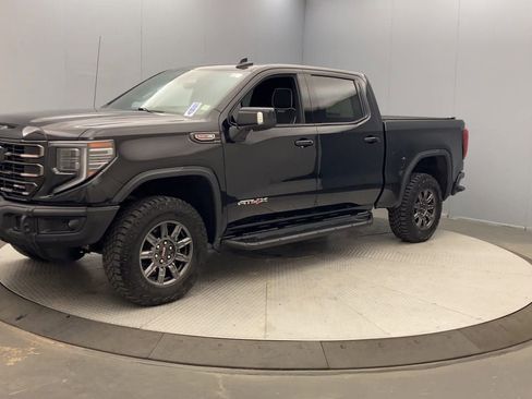 Used 2024 GMC Sierra 1500 AT4X AWD/4WD image 9