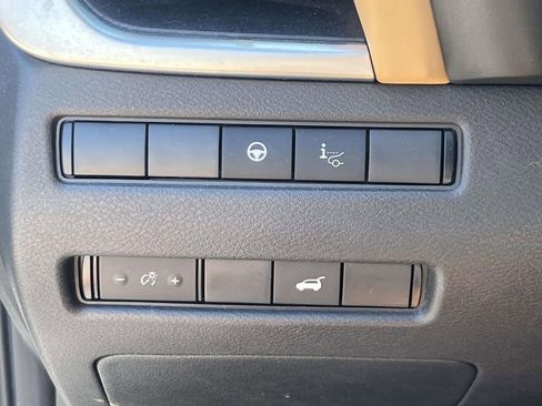 Used 2023 Nissan Rogue Platinum w/ Platinum Premium Package AWD/4WD image 22