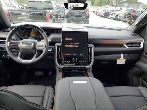 New 2026 GMC Yukon Denali image 12