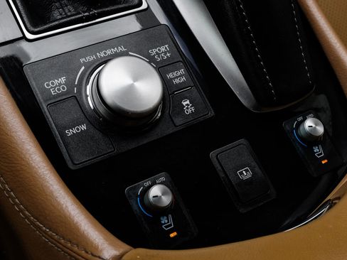 Used 2014 Lexus LS 460 AWD w/ F Sport Package image 40