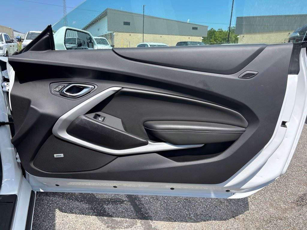 Used 2020 Chevrolet Camaro LT w/ Technology Package RWD image 39