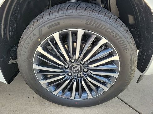 New 2025 Nissan Armada Platinum Reserve image 9