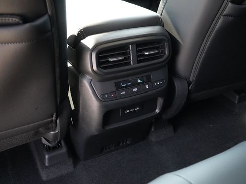 New 2025 Honda Pilot Touring image 21