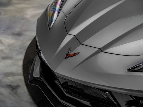 Used 2022 Chevrolet Corvette Stingray Preferred Cpe w/ Z51 Performance Package RWD image 41