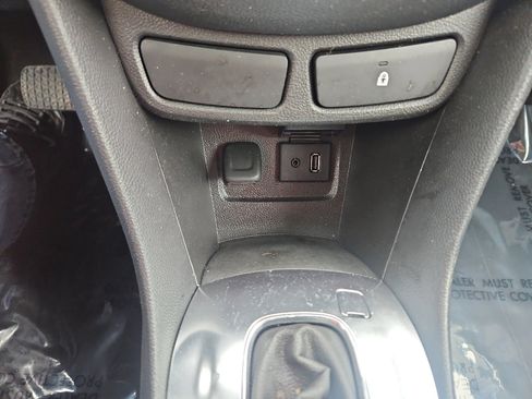 Used 2014 Buick Encore FWD image 24