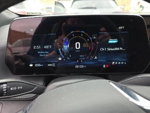 Used 2025 Chevrolet Equinox LT image 13