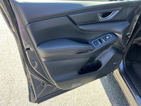 Certified 2025 Subaru Ascent Limited w/ Popular Package #1 image 10