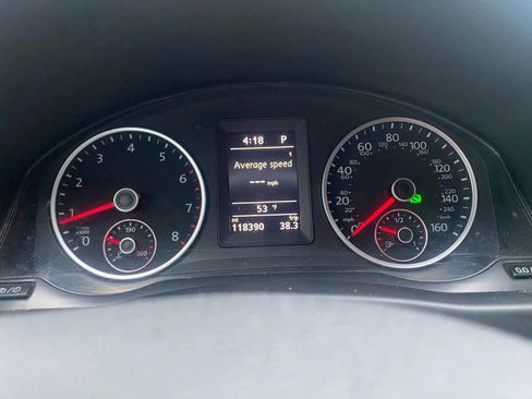 Used 2016 Volkswagen Tiguan S image 16