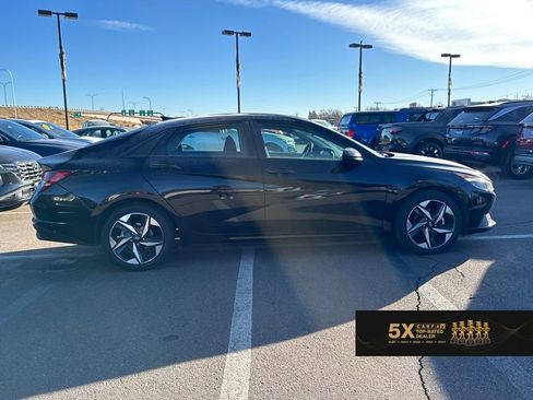 Certified 2023 Hyundai Elantra SEL w/ Convenience Package image 13