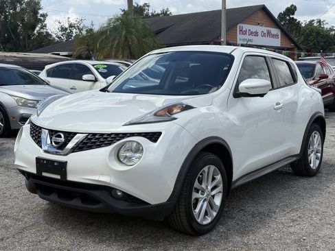 Used 2015 Nissan Juke SL FWD image 2