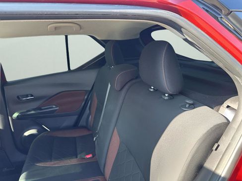 Used 2019 Nissan Kicks SR w/ Exterior Package image 19