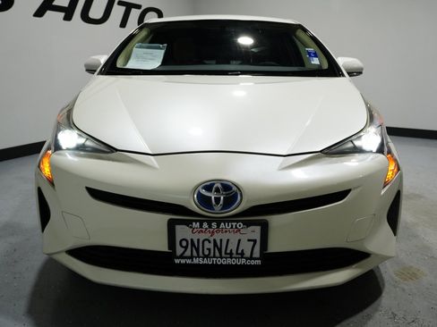 Used 2016 Toyota Prius Two w/ Preferred Accessory Package image 2
