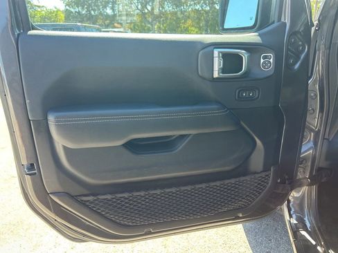 Used 2023 Jeep Wrangler Sahara image 36