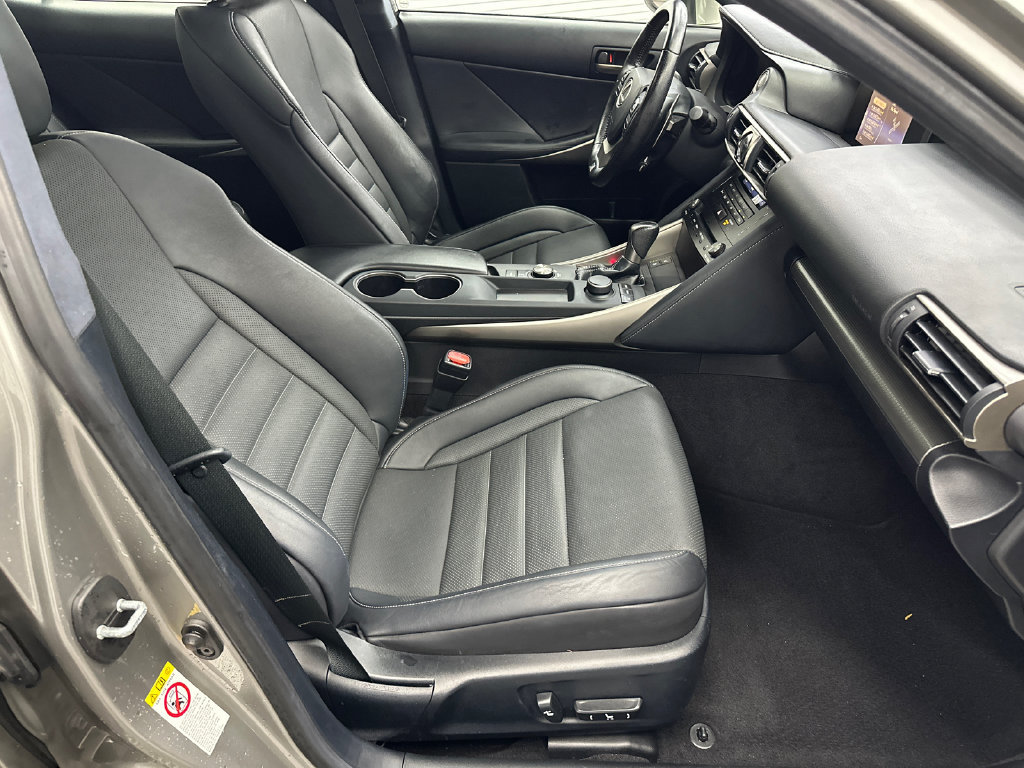 Used 2018 Lexus IS 300 F Sport w/ F Sport Package RWD image 14