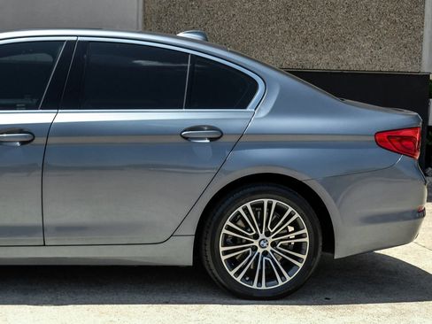 Used 2019 BMW 530i RWD image 13
