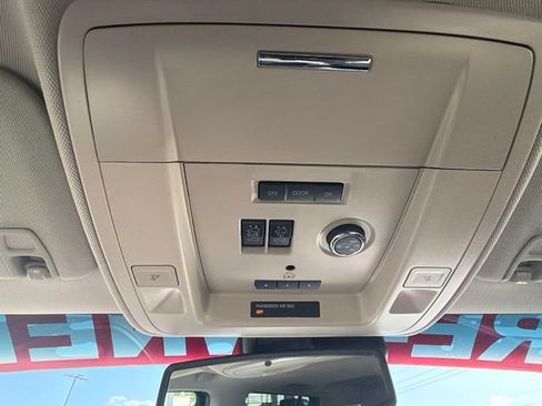 Used 2016 Chevrolet Suburban LT AWD/4WD image 18
