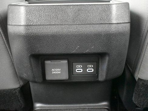 Certified 2025 Toyota Tacoma TRD Sport image 19