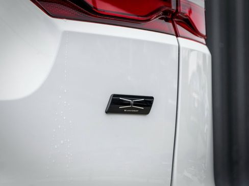 New 2026 Jaguar F-PACE R-Dynamic S image 9