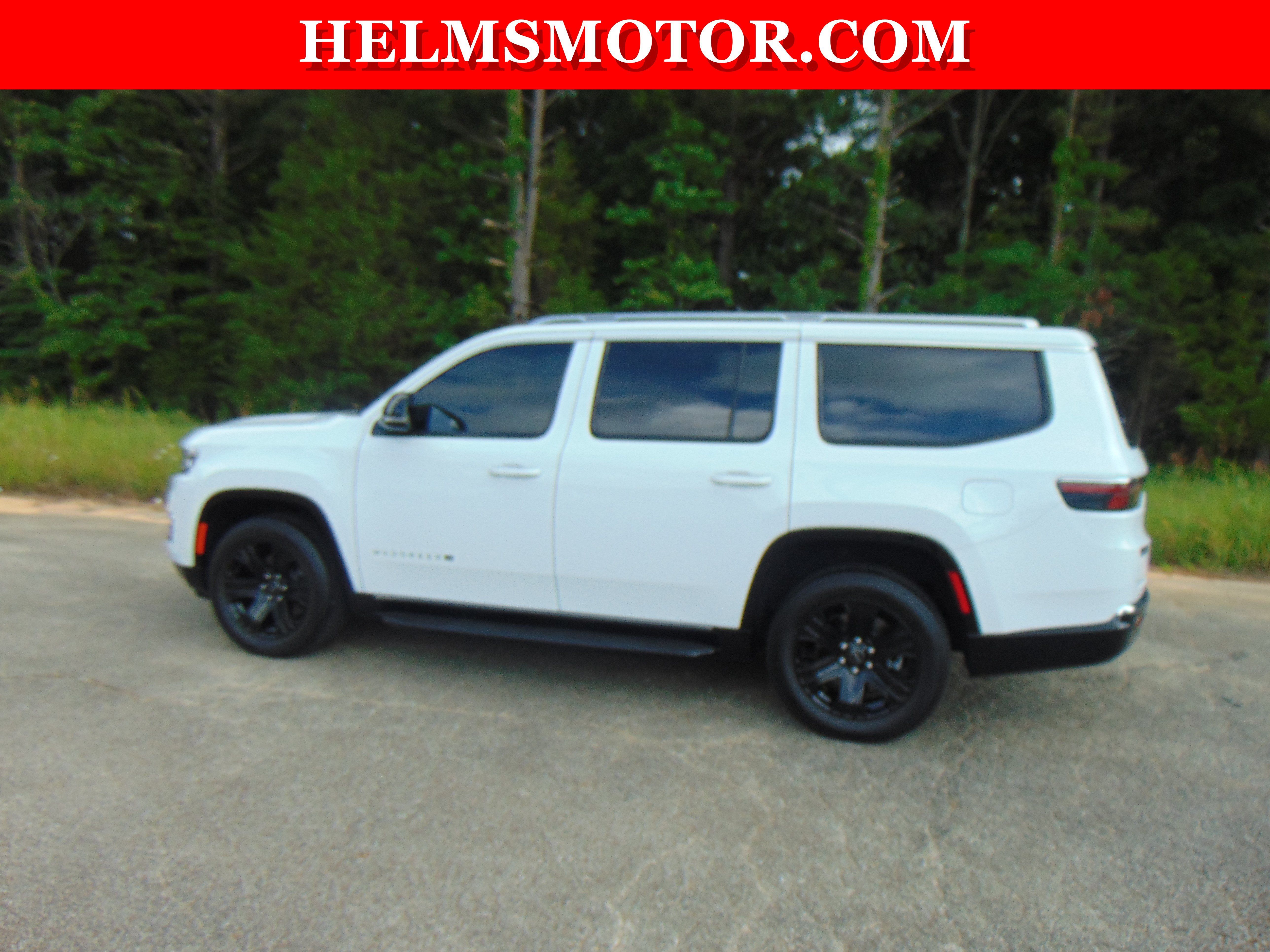 Used 2025 Jeep Wagoneer 4WD image 3