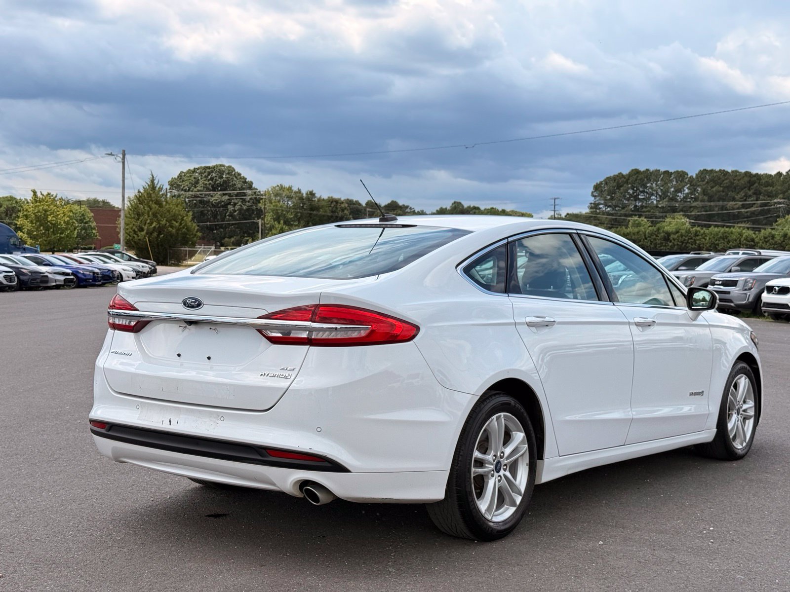 Used 2018 Ford Fusion SE w/ Equipment Group 602A FWD image 7