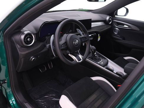 New 2026 Alfa Romeo Tonale w/ Active Assist Package AWD/4WD image 6
