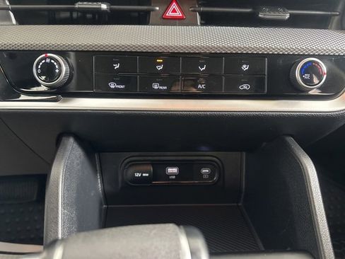 Used 2024 Kia Sportage LX image 19