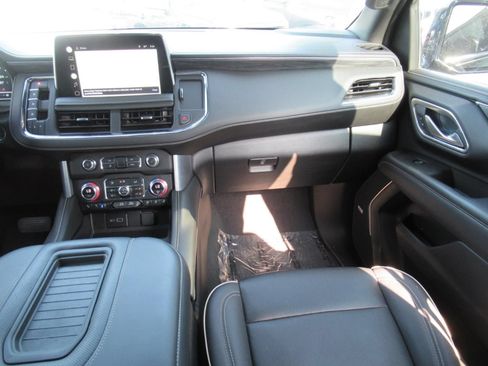 Used 2022 GMC Yukon SLT w/ SLT Luxury Package RWD image 14